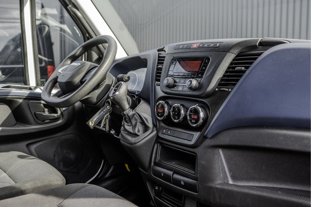 Iveco Daily *35S14V 2.3 L2H2 | Automaat | Euro 6 | Cruise |, Gebruikt, Euro 6, Wit, Bedrijf