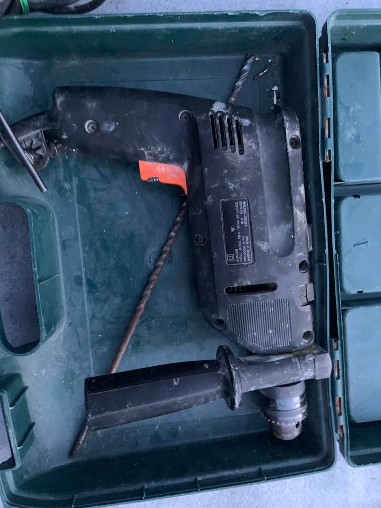 Black & Decker BD154R 550W Boormachine met koffer, Doe-het-zelf en Verbouw, Gereedschap | Boormachines, Ophalen of Verzenden, Gebruikt