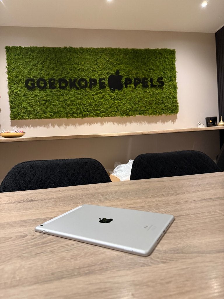 iPad 8e Generatie 32GB Zilver | Wifi + Cellular, Computers en Software, Ophalen, 32 GB, Apple, Apple iPad