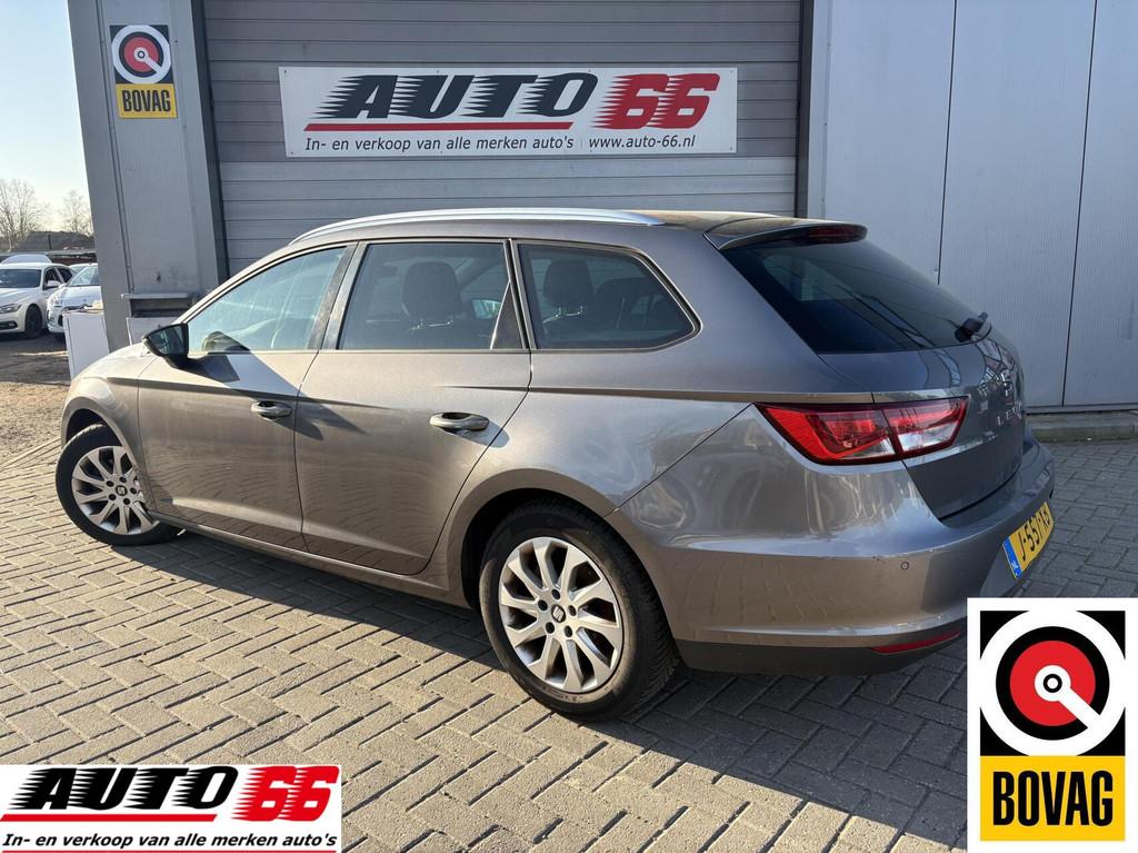 Seat Leon ST 1.6 TDI Style, Auto's, Stof, Gebruikt, Euro 6, 4 cilinders