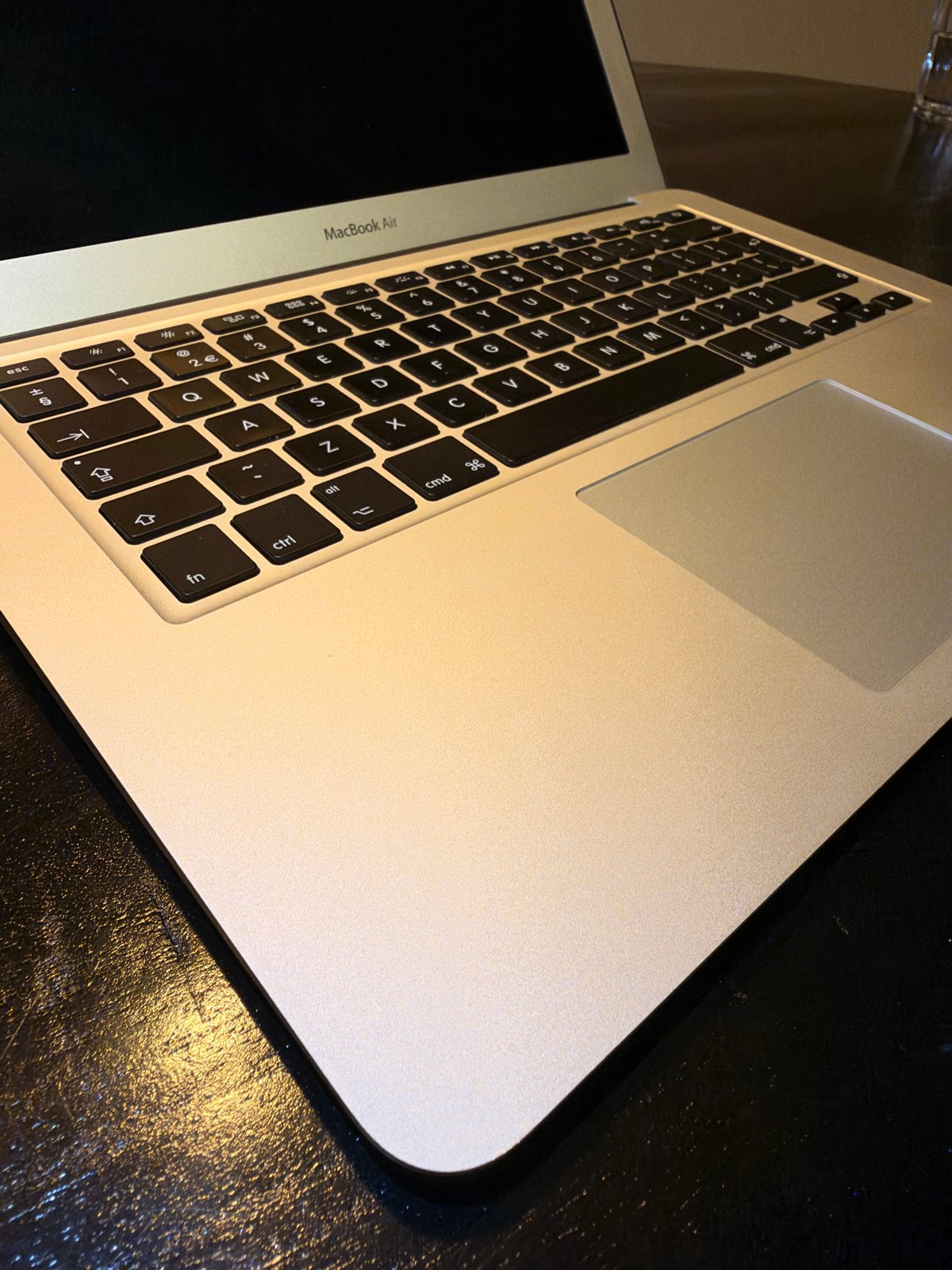 MacBook Air - 2017 - 11 inch