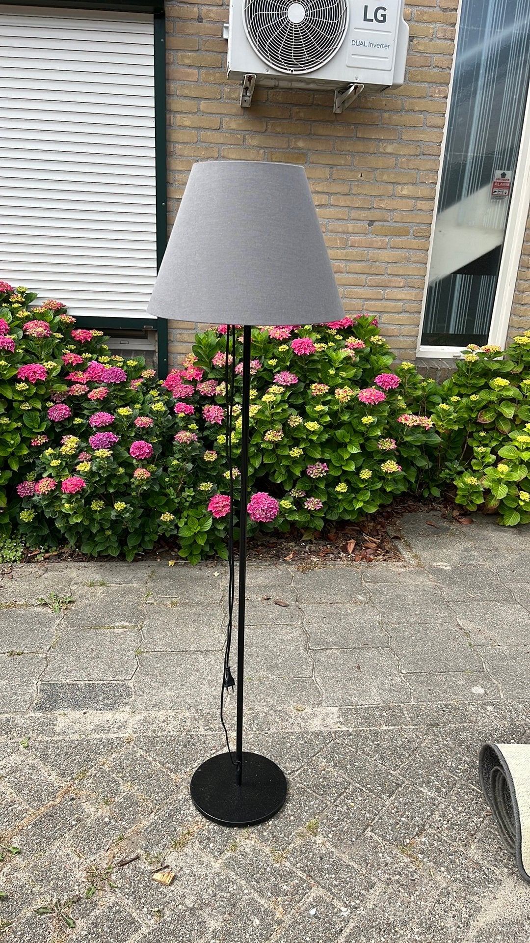 Staande zwarte lamp, Ophalen, Zo goed als nieuw, 150 tot 200 cm