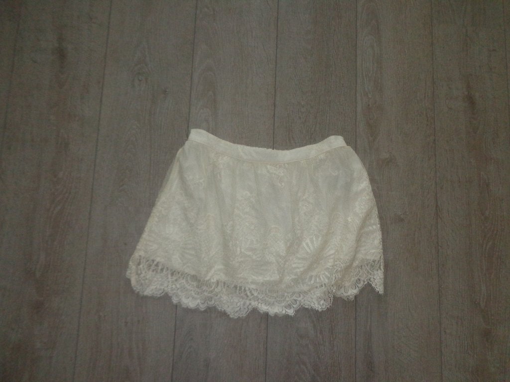 schattig wit damesrokje van FOREVER 21, maat M, Maat 38/40 (M), Wit, Ophalen of Verzenden, Gedragen