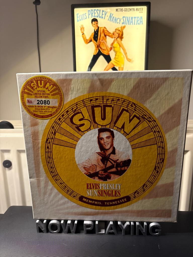 Elvis Presley Sun Singles Boxset + Bonus EP - Nr. 2080, Voor 1960, 7 inch, Single, Ophalen of Verzenden