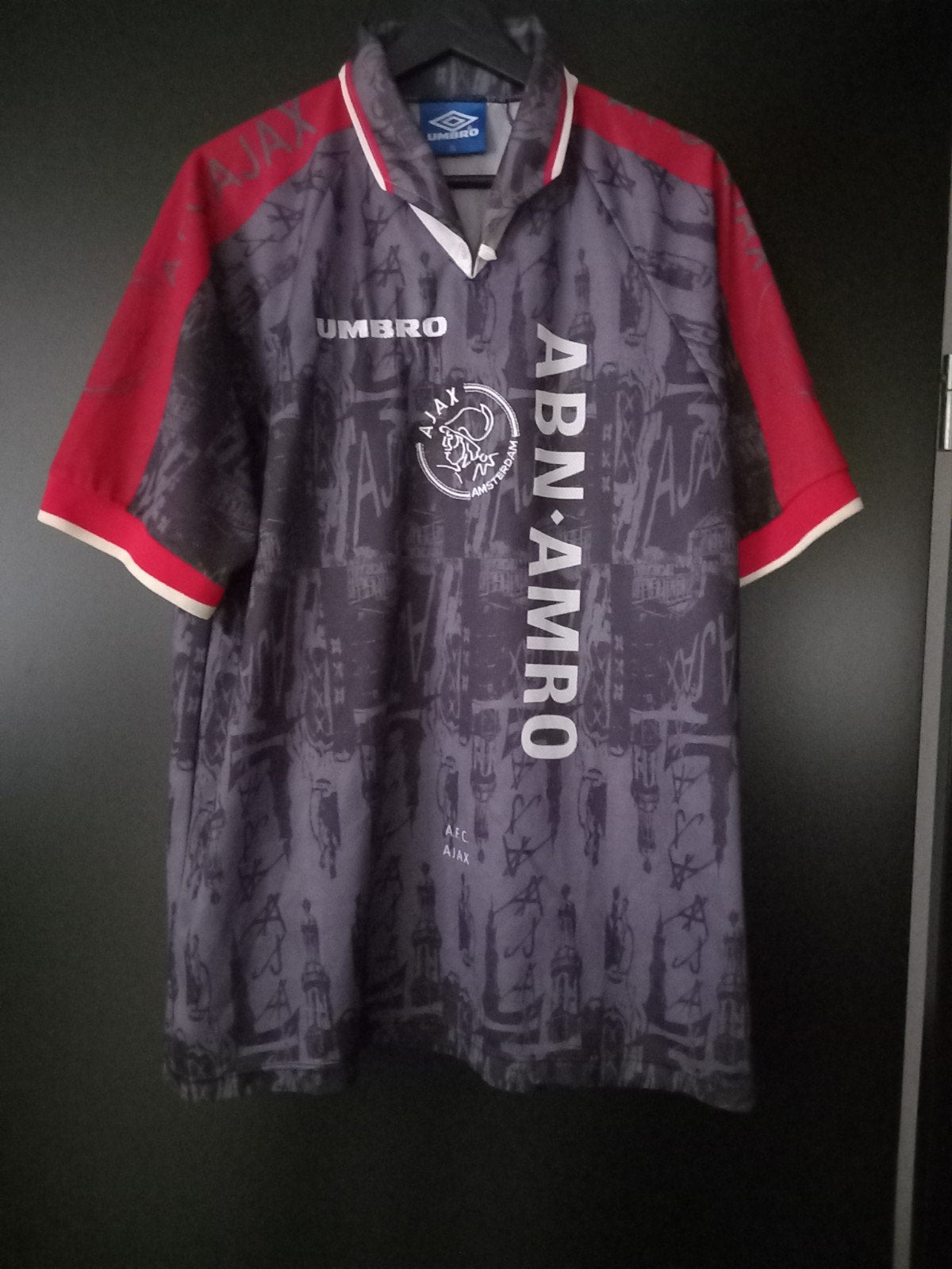 Ajax voetbalshirt, Umbro, 1996 1997, origineel fanshop, Verzamelen, Sportartikelen en Voetbal, Ophalen of Verzenden, Zo goed als nieuw