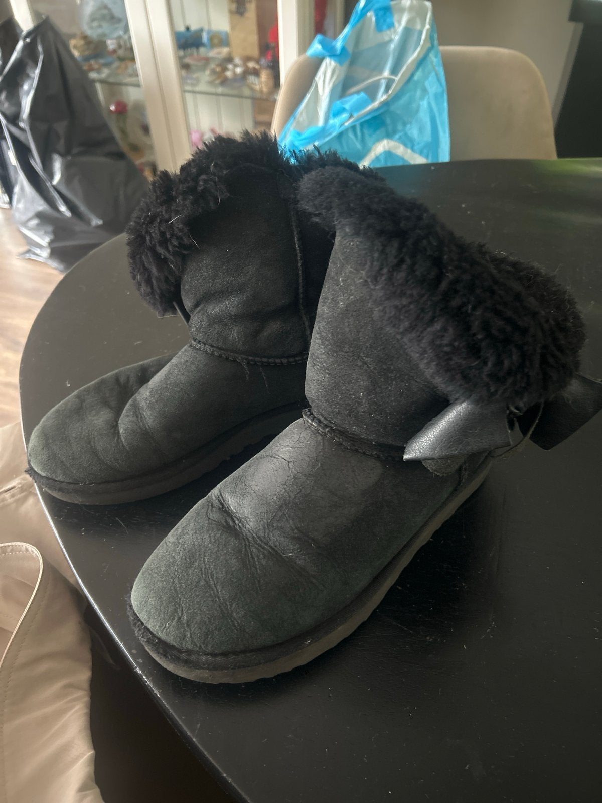 Zwarte UGG laarzen met strik - Maat 38, Kleding | Dames, Ophalen, Zwart, Lage of Enkellaarzen, Gedragen