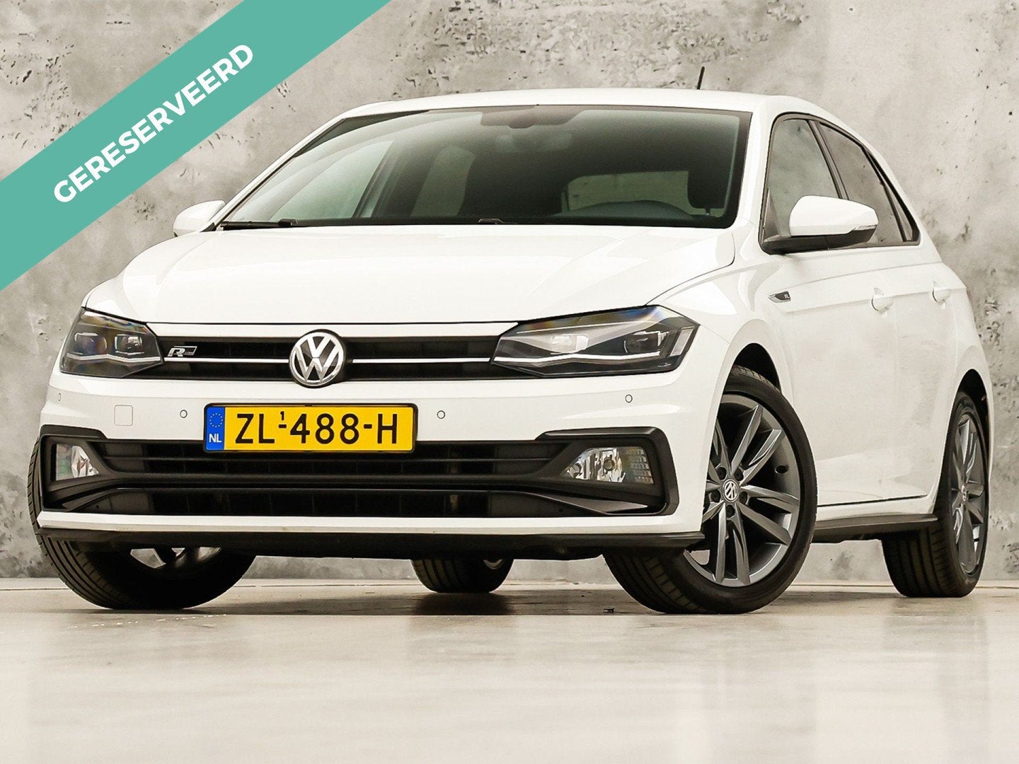 Volkswagen Polo 1.0 TSI R-Line Sport Automaat (VIRTUAL COCKP, 12 maanden, Gebruikt, 95 pk, Leder en Stof