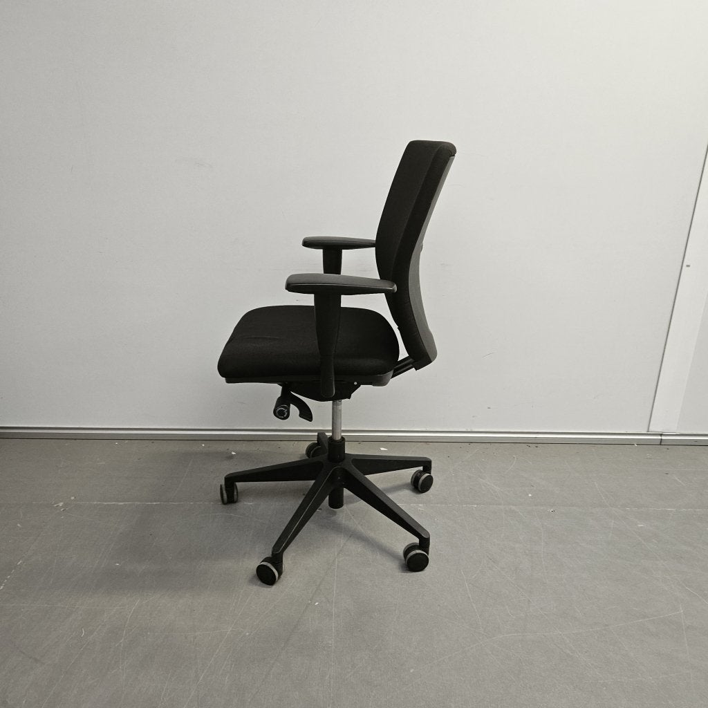 Foto 4 van Lensvelt bureaustoel - zwarte stof