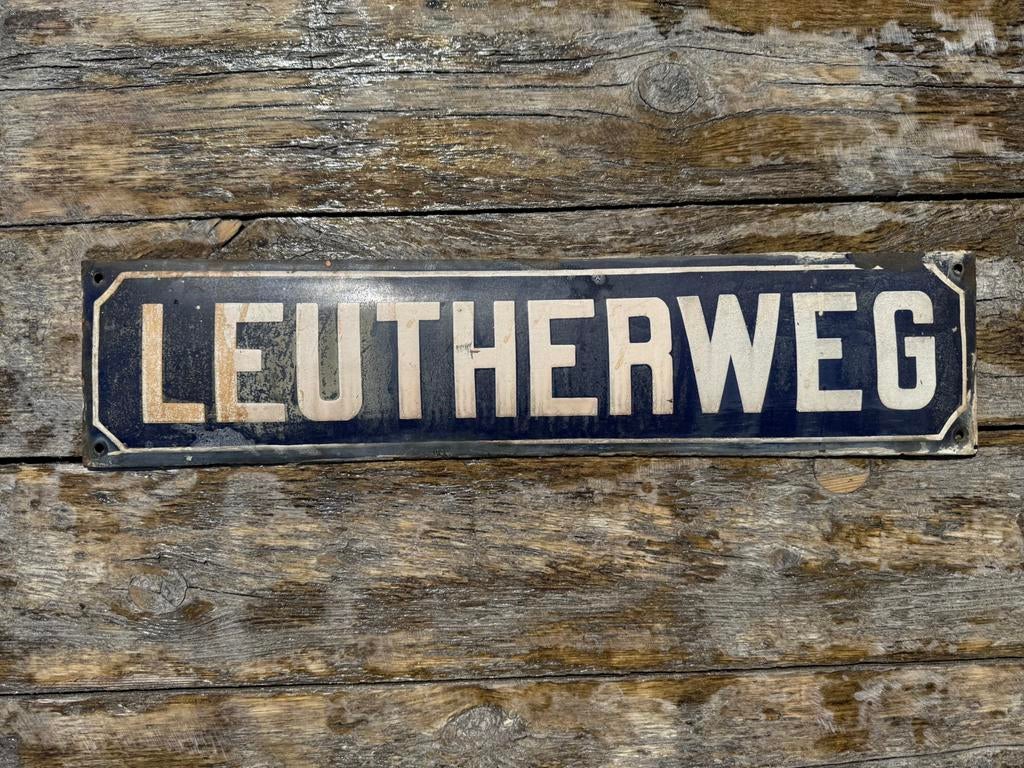 Emaille straatnaambord ‘Leutherweg’, Ophalen of Verzenden