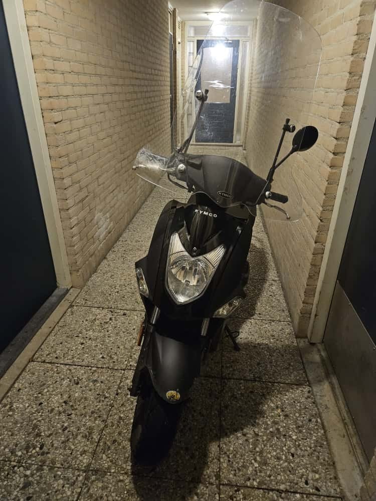 Kymco Agility 50cc scooter - Zwart, Goede staat, Ophalen, Maximaal 45 km/u, Zo goed als nieuw, Agility