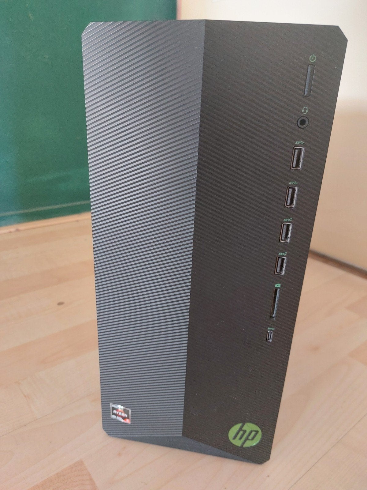HP Pavilion Gaming Desktop - AMD Ryzen 5 4600G, 32GB RAM, HDD, 32 GB, 1.14 TB, Zo goed als nieuw
