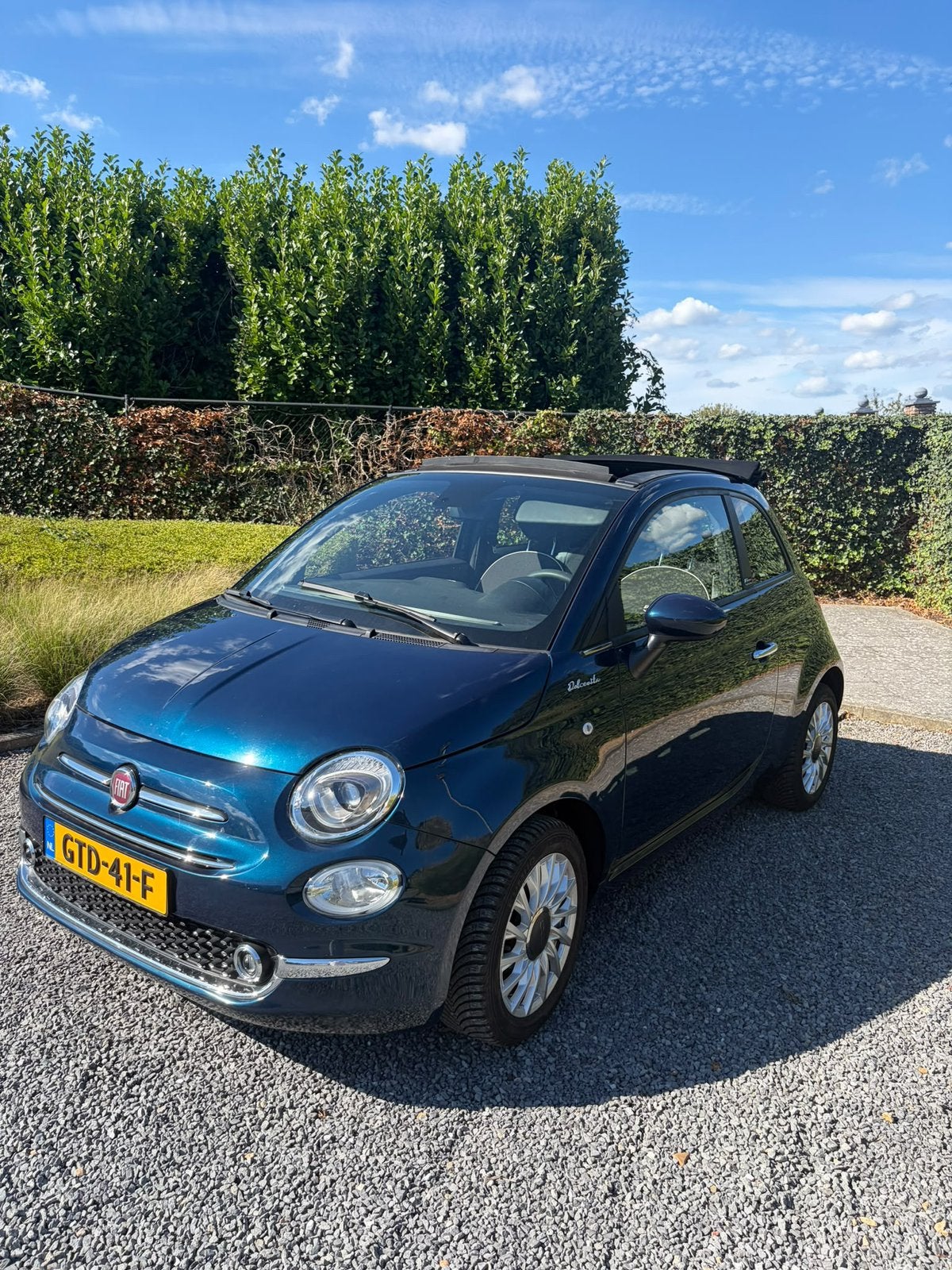 Fiat 500 Cabrio Hybrid Dolcevita – Blauw – 70PK, Voorwielaandrijving, 24 km/l, Handgeschakeld, 3 cilinders