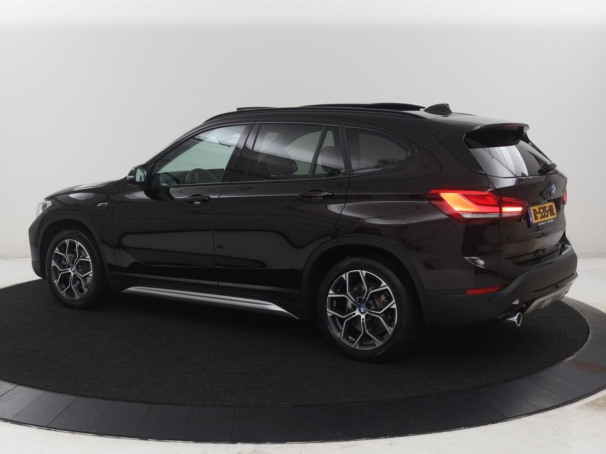 BMW X1 xDrive25e Business Edition Plus | SOH 91,4% | Panoram, Gebruikt, Bruin, Leder en Stof, Bedrijf