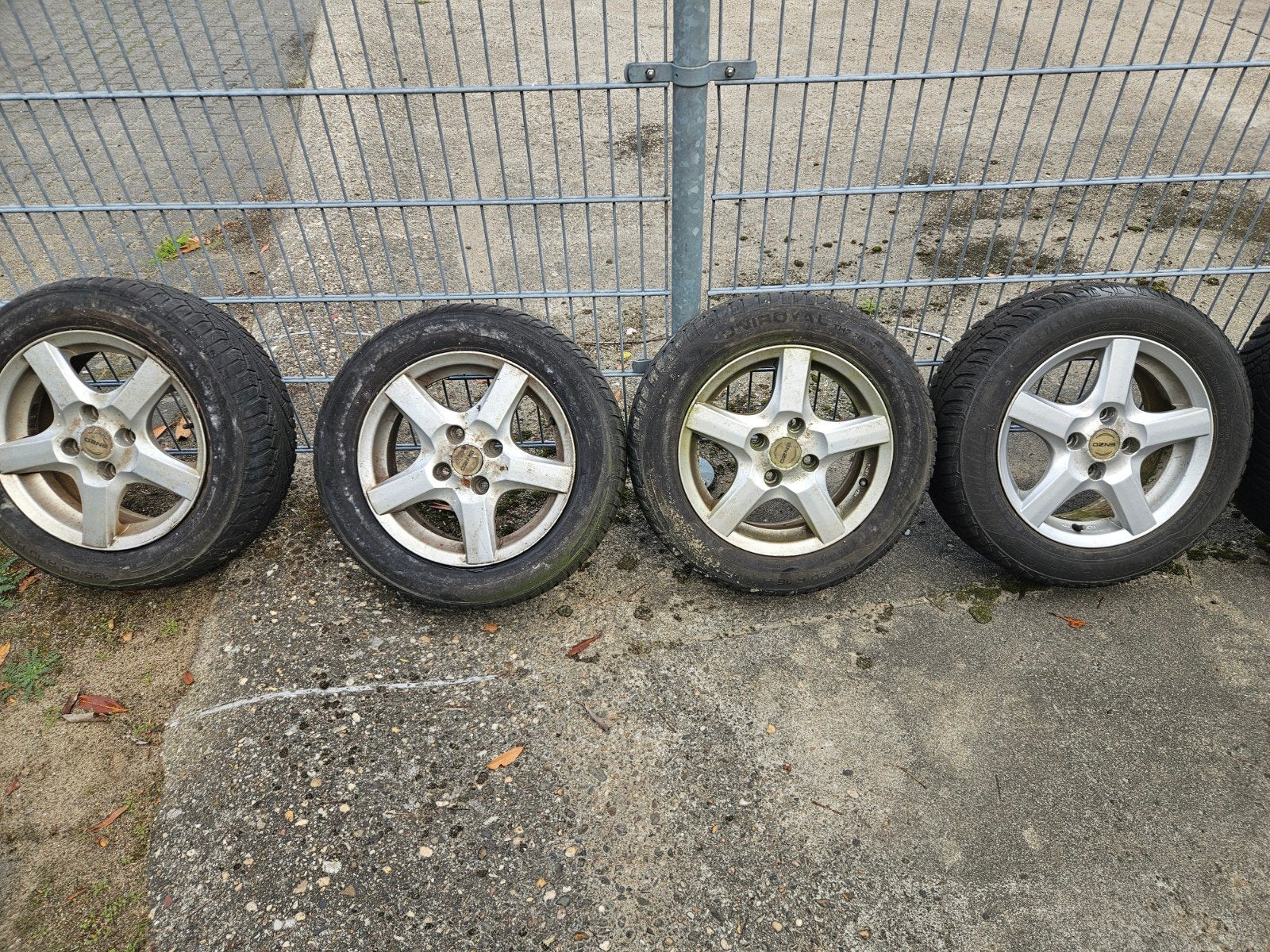Winterbanden met velgen - 195/60 R15 88H M+S, Ophalen, Gebruikt