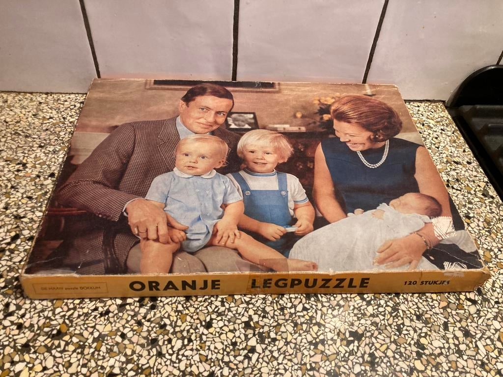 Oude puzzel koningshuis, Verzamelen, Ophalen of Verzenden, Gebruikt