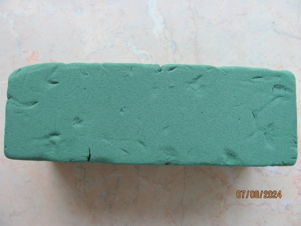 NIEUWSTAAT blok groen STEEKSCHUIM oase foam 23 x 11 x 8 cm, Ophalen of Verzenden, Nieuw, Overige materialen, Knutselmateriaal