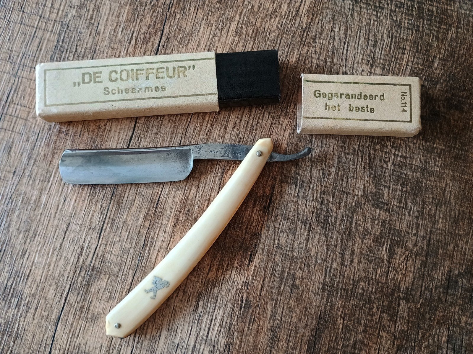 Mooi oud Solingen scheermes - " De Coiffeur ", Ophalen of Verzenden