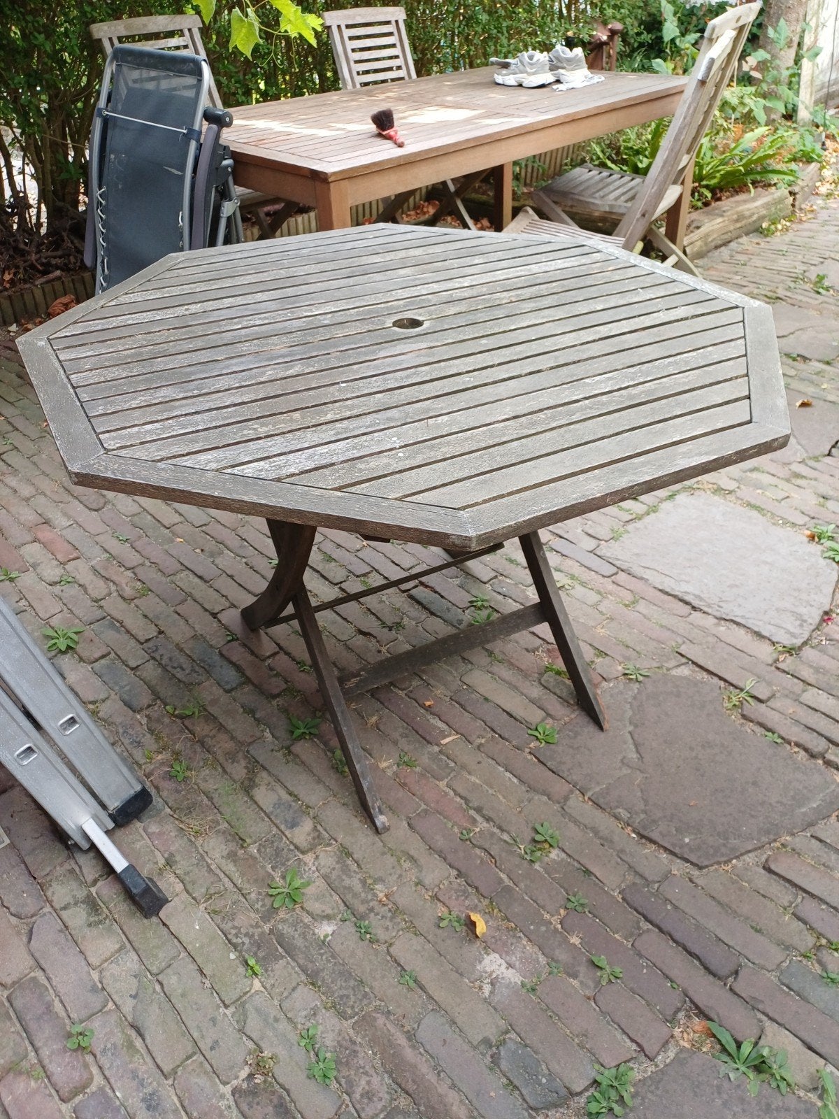 Ronde tuintafel gratis af te halen, Tuin en Terras, Tuintafels, Ophalen, Gebruikt, Rond, Hout
