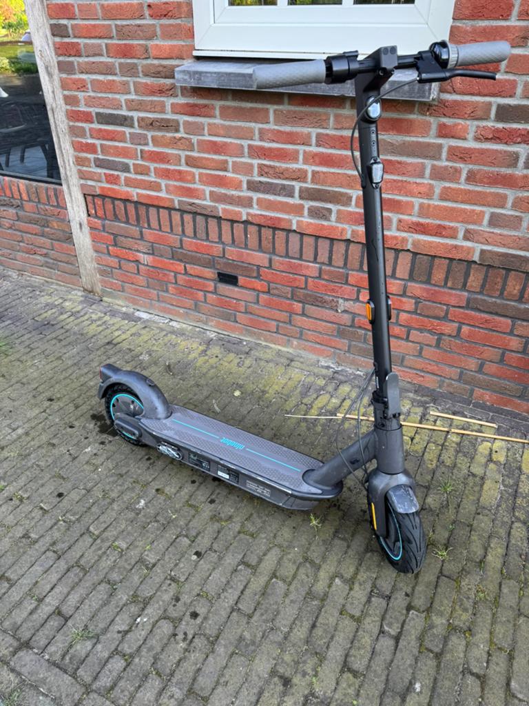 Ninebot Kickscooter g30d II. Elektrische Step, Ophalen, Gebruikt, 30 tot 50 km per accu, Overige merken