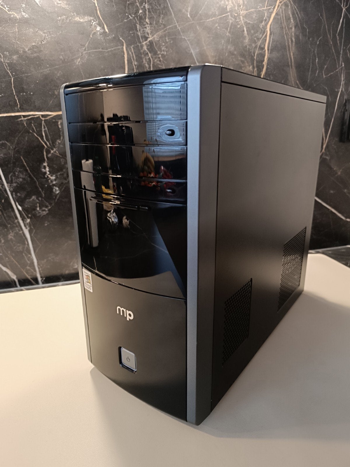 Intel Core 2 Duo desktop (Mini Tower) – systeem, Computers en Software, Desktop Pc's, Core2Duo, Ophalen of Verzenden, Zo goed als nieuw