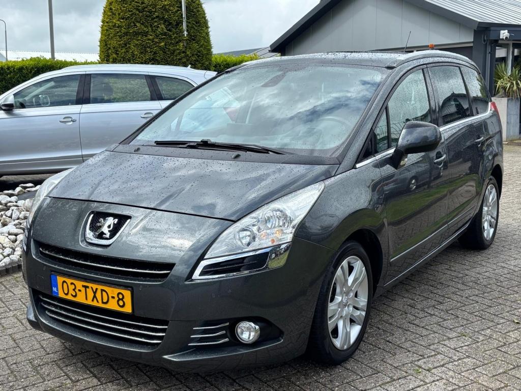 Peugeot 5008 1.6 Executive Automaat 2012 7-Persoons Trekhaak, Euro 5, Gebruikt, 4 cilinders, 157 pk