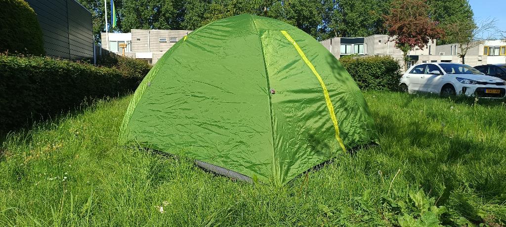 QUECHUA superlichte tent 3 kg  25 euro, Ophalen of Verzenden, Zo goed als nieuw, Tot en met 2