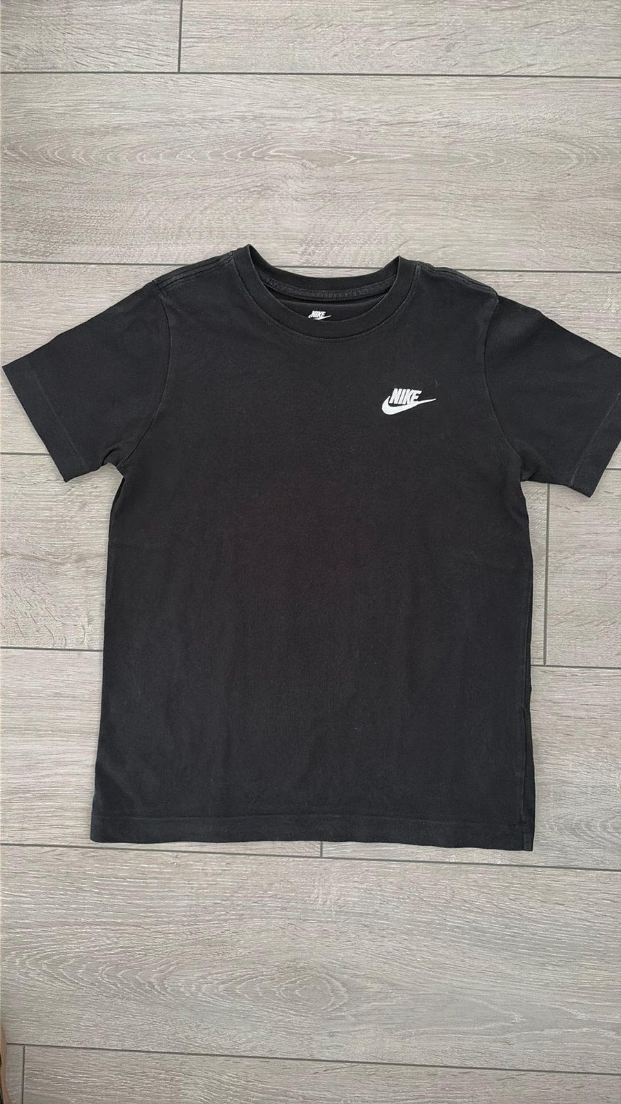 Nike shirt z.g.a.n. maat 146, Kinderen en Baby's, Kinderkleding | Maat 146, Ophalen of Verzenden, Zo goed als nieuw, Jongen, Shirt of Longsleeve