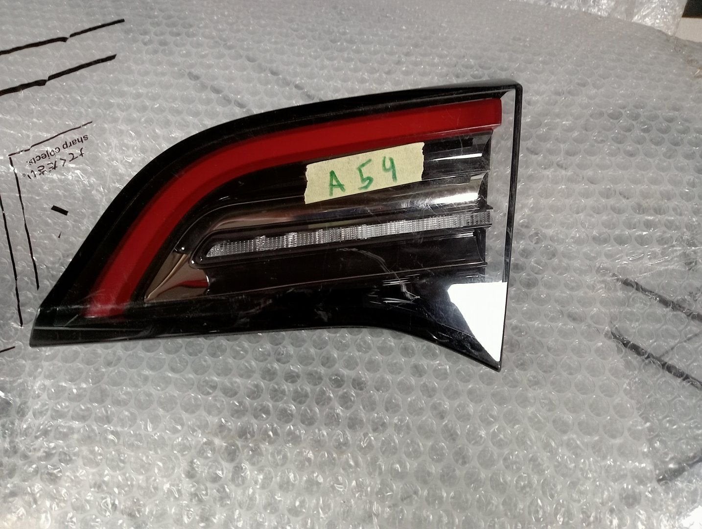 Tesla MODEL Y - ACHTERKLEP - ACHTERLICHT UNIT - Rechts 15020, Auto-onderdelen, Gebruikt, -, Overige automerken, -
