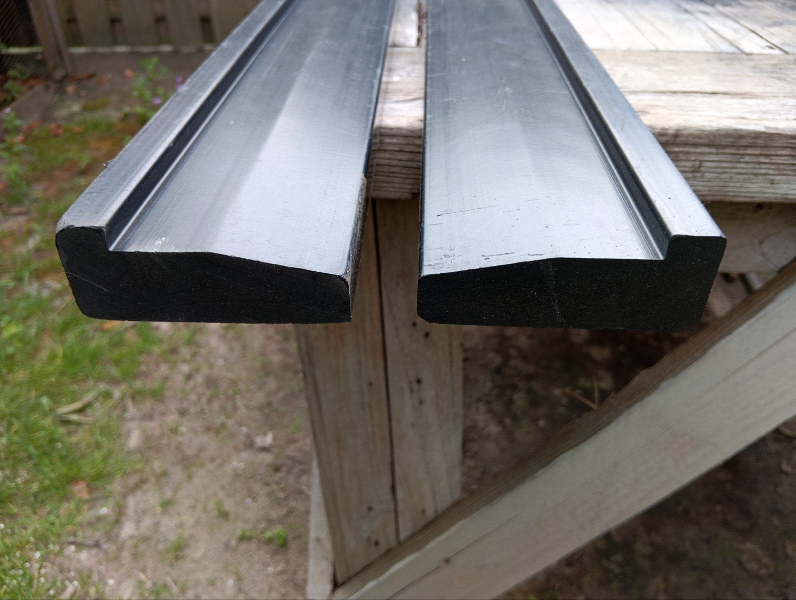 2 nieuwe kunststof onderdorpels, funderingdorpels €15,00, Tuin en Terras, Palen, Balken en Planken, Ophalen, Nieuw, 180 tot 250 cm