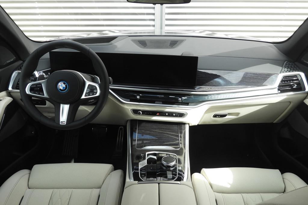 BMW X5 xDrive50e M Sport Automaat / Panoramadak / Trekhaak /, Automaat, X5, Leder, Hybride Elektrisch/Benzine