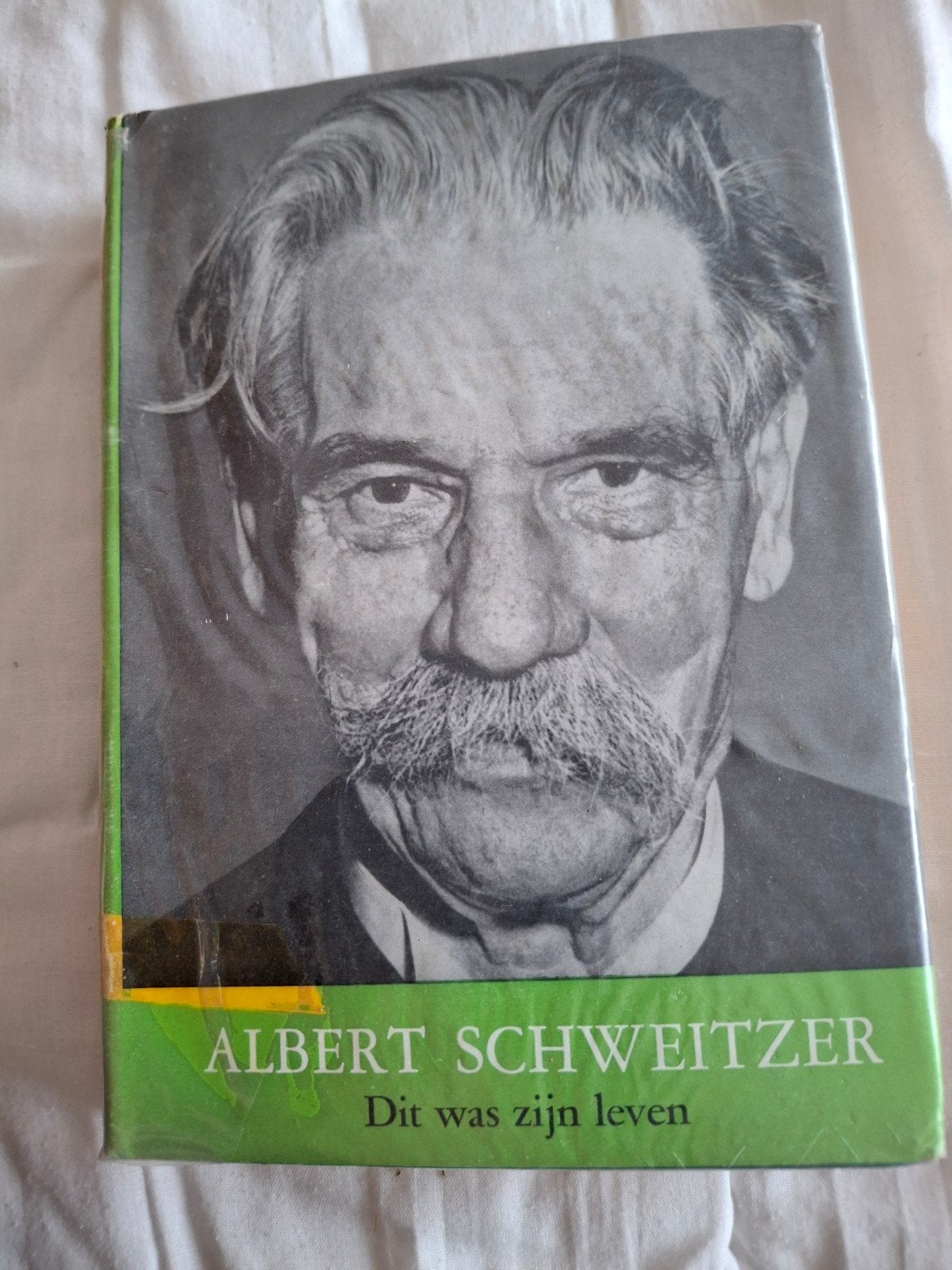 Albert Schweitzer: Dit was zijn leven - Jean Pierhal, Boeken, Ophalen of Verzenden, Gelezen, Jean Pierhal, Wetenschap