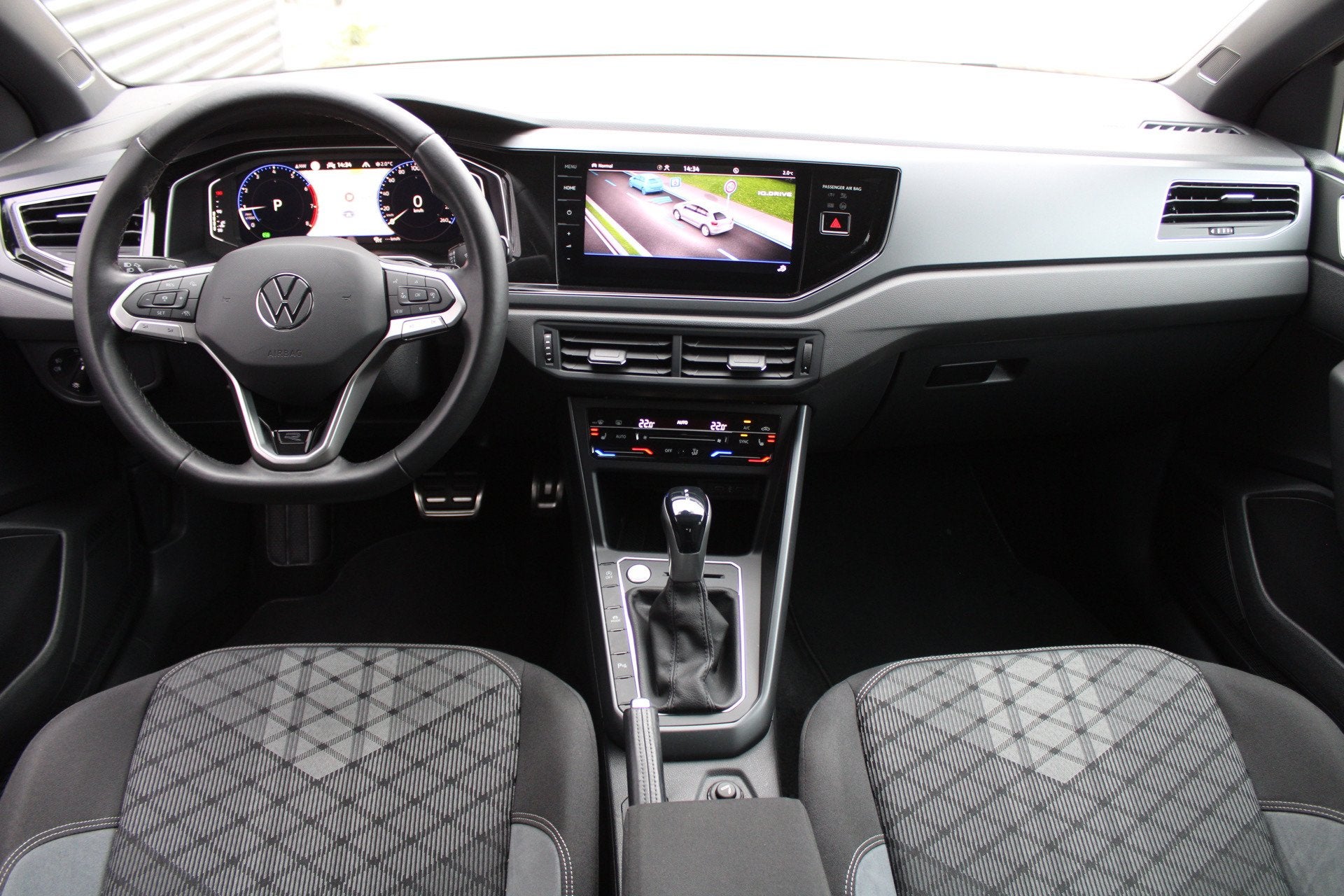 Volkswagen POLO 1.0 TS 3x R-Line | Panoramadak | IQ Light |, Gebruikt, Leder en Stof, Zwart, Bedrijf