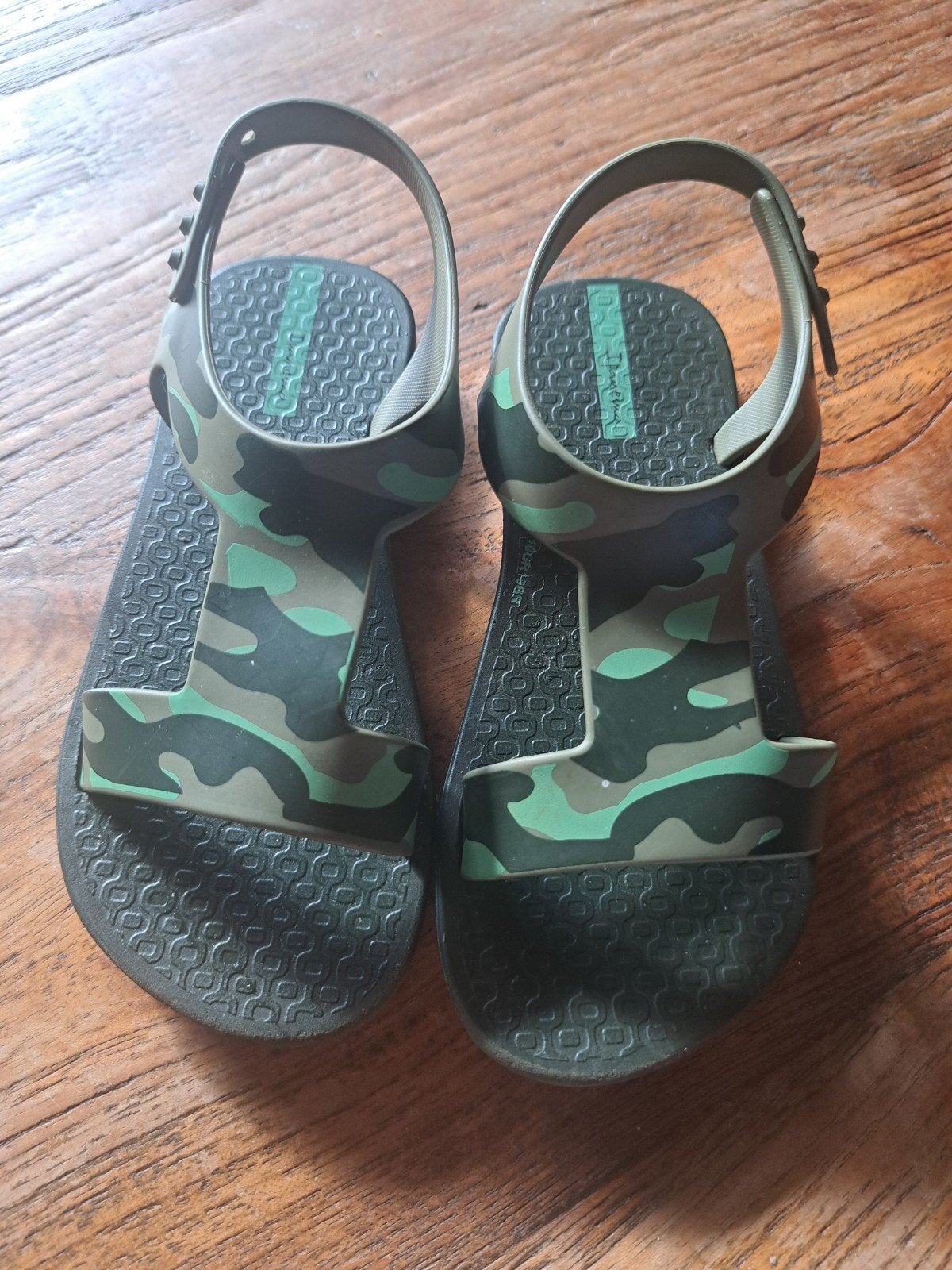 Ipanema sandalen maat 25/26 zo goed als nieuw, Ophalen, Jongen of Meisje, Ipanema, Schoenen