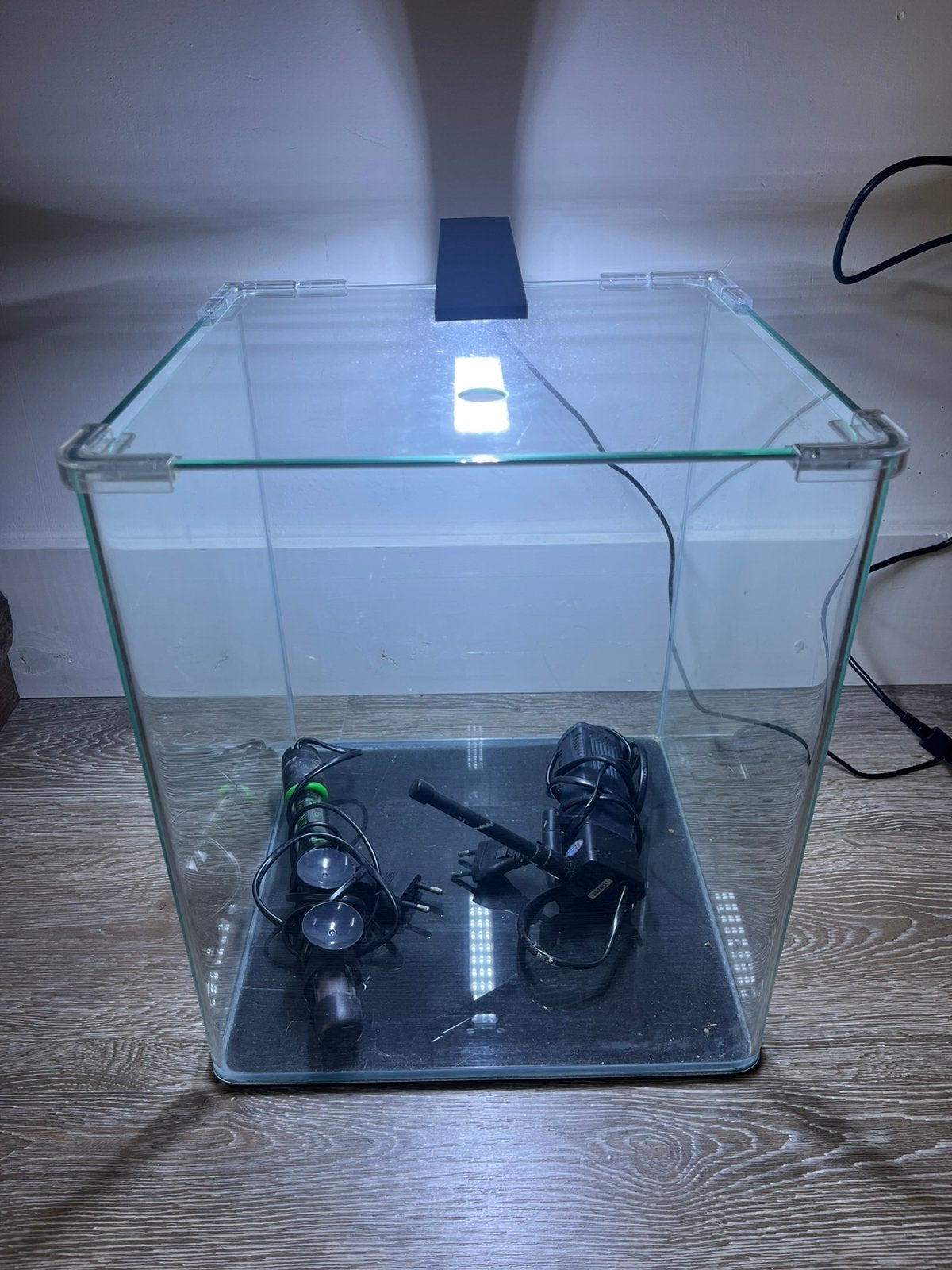 Nano cube 30L, inclusief alles, Ophalen, Dennerle, Zo goed als nieuw, Leeg aquarium