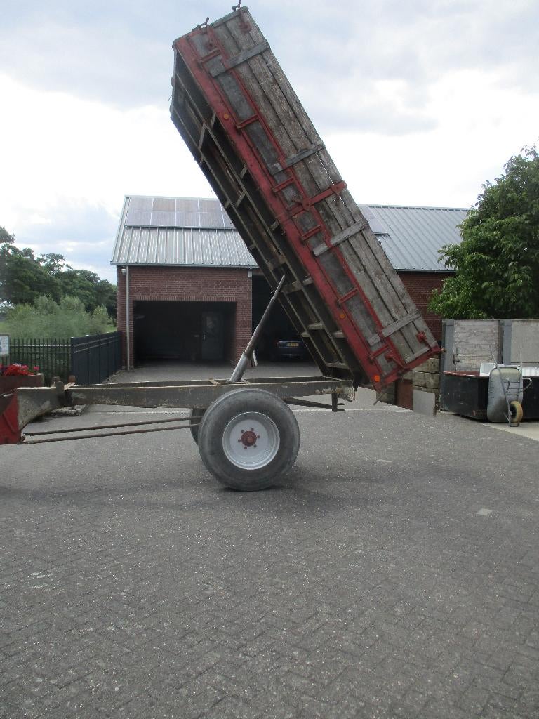 Te koop Breston kipper en hooischudder, Zakelijke goederen, Agrarisch | Werktuigen, Ophalen, Transport