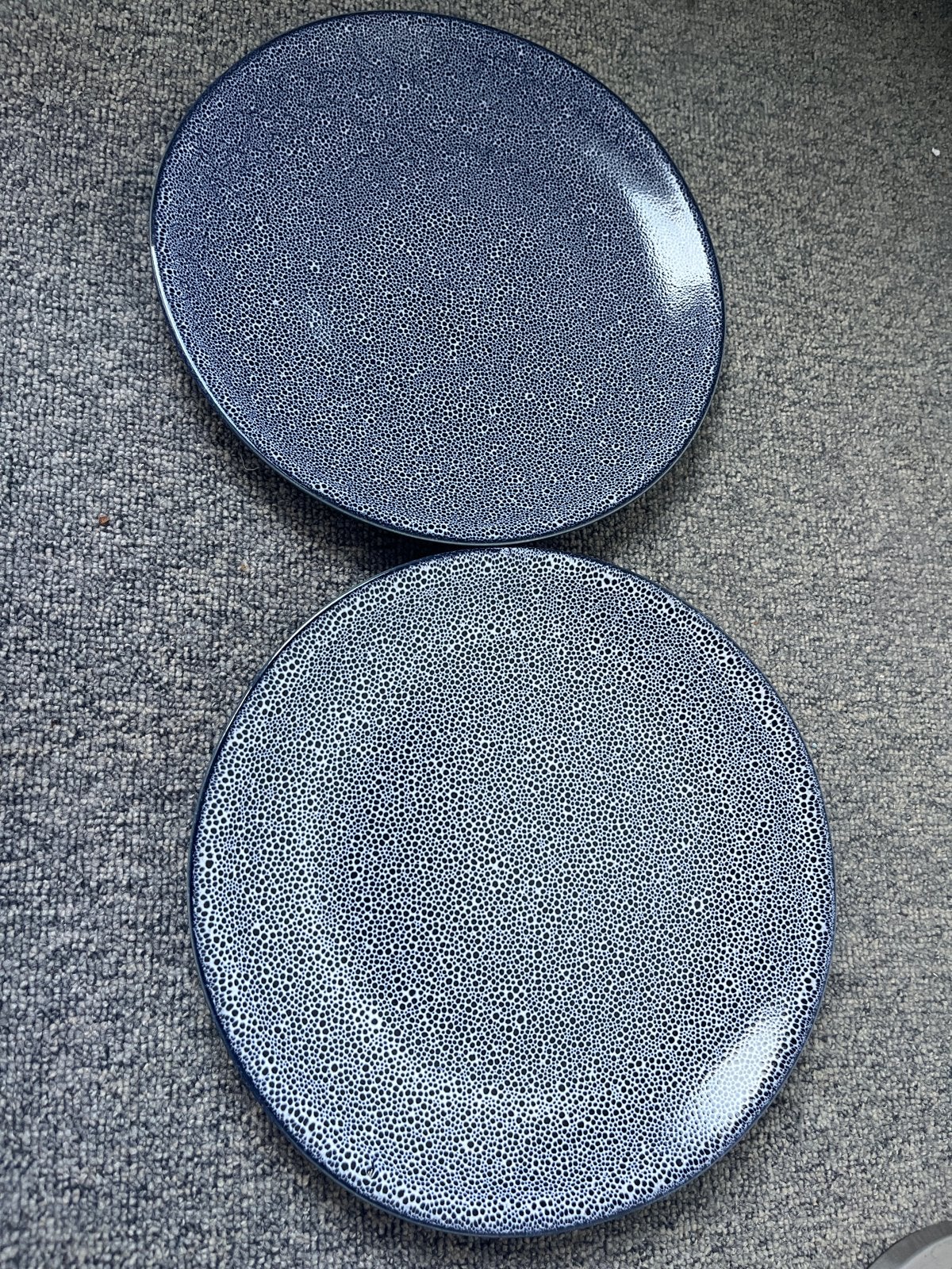 Hema borden blauw met stippen, set van 2, Ophalen, Hema, Keramiek, Zo goed als nieuw