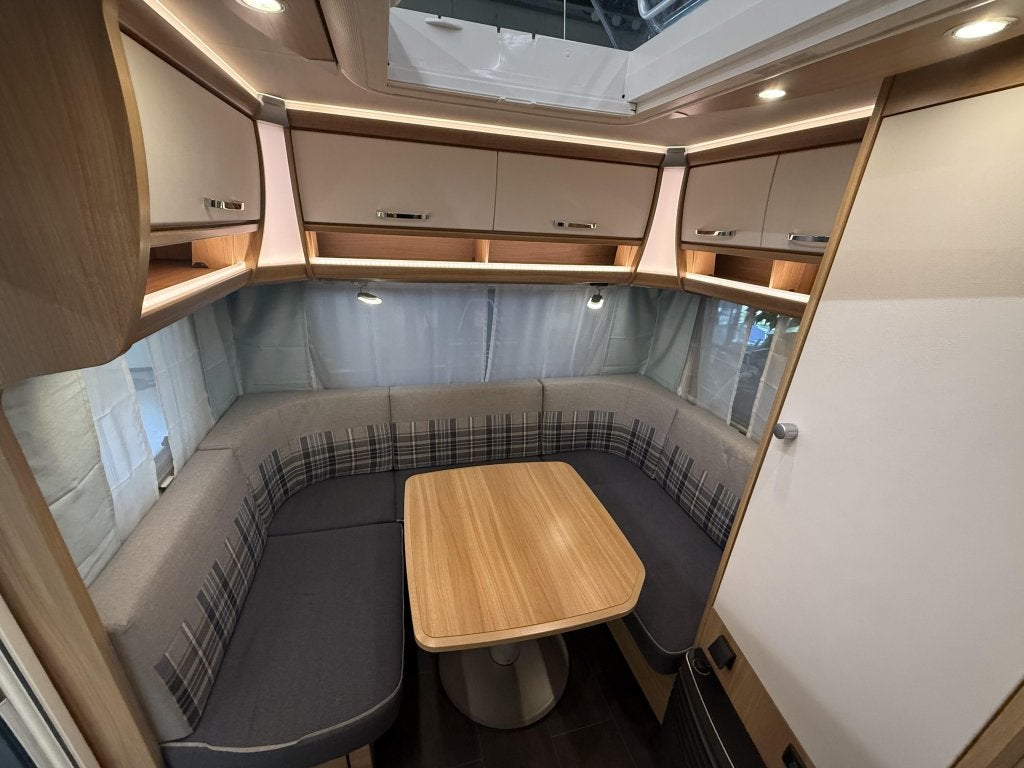 Dethleffs Camper 470 ER +mover+luifel+fietsendrag, Rondzit, Fietsenrek, Bedrijf, 2 aparte bedden