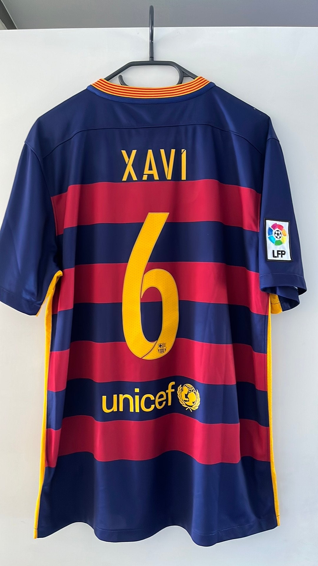 FC Barcelona shirt 2015/2016 Xavi, Maat L, Ophalen of Verzenden, Zo goed als nieuw, Shirt