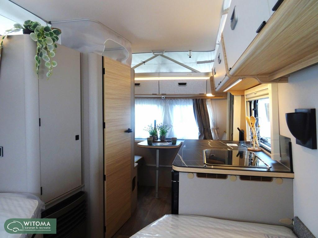 Eriba Touring 542 2de pinksterdag open huis, Caravans en Kamperen, Caravans, Schokbreker, 4 tot 5 meter, Eriba, Overige typen