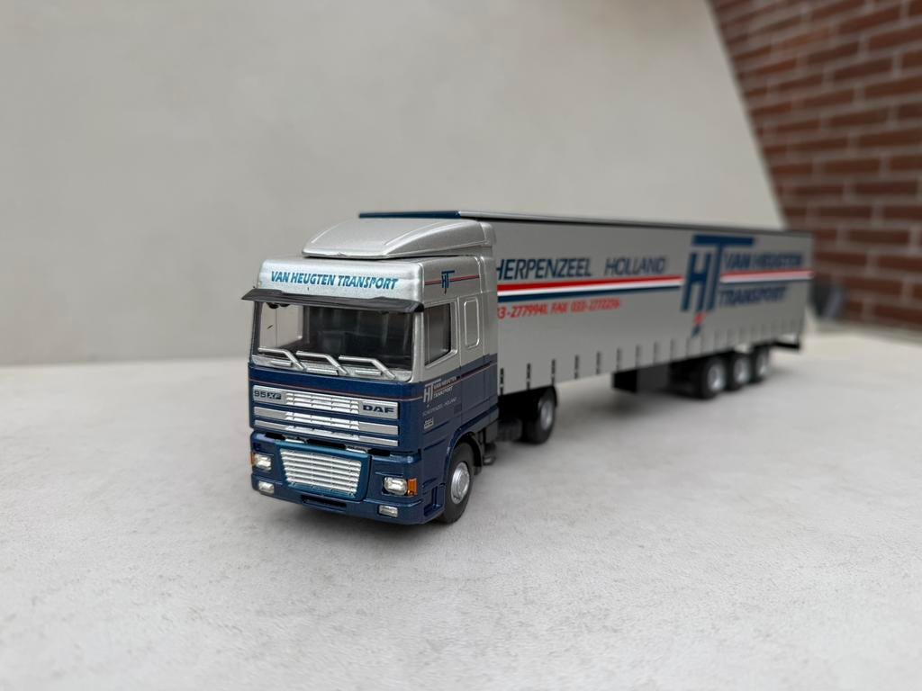 1/50 heavy metal lion toy van Heugten transport, Hobby en Vrije tijd, Modelauto's | 1:50, Ophalen of Verzenden, Zo goed als nieuw
