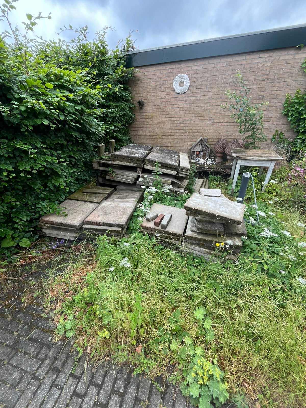 Partij 60x60 tegels en partij klinkers, Ophalen, Zo goed als nieuw, Beton, Klinkers