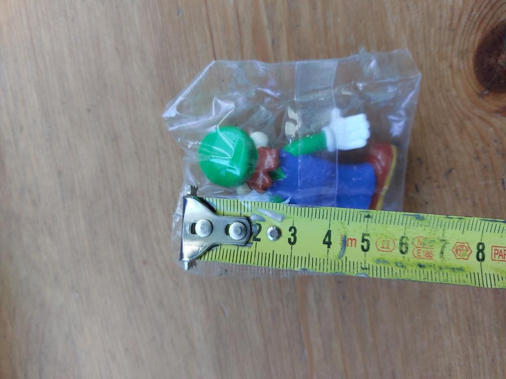 Luigi poppetje 6 cm mars - super mario bros, Verzamelen, Poppetjes en Figuurtjes, Ophalen of Verzenden