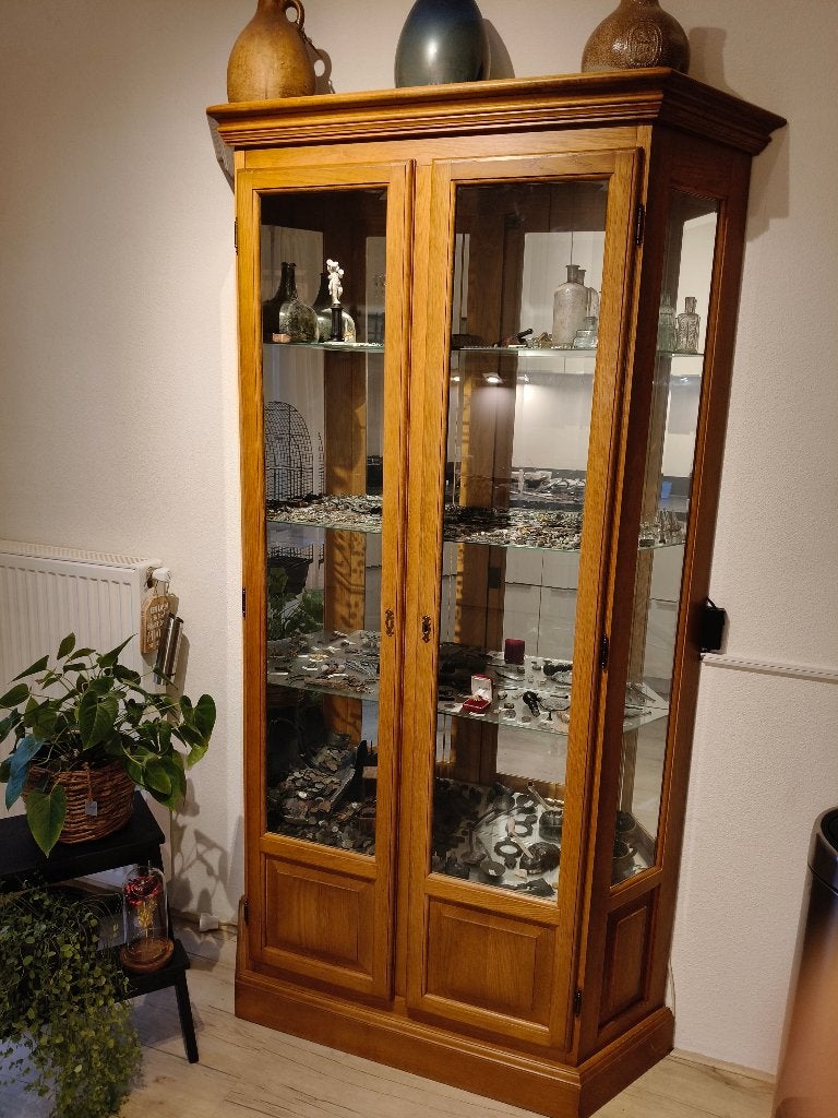 Eiken vitrinekast met ingebouwde verlichting, Ophalen, 100 tot 150 cm, Eikenhout, 150 tot 200 cm