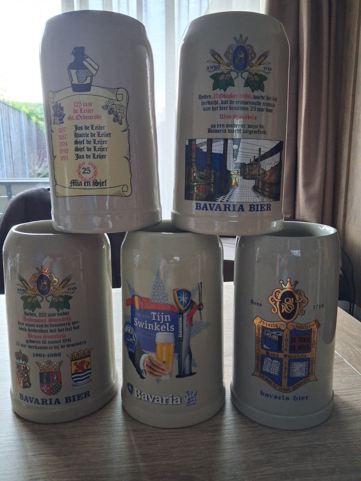 30 bierpullen van Bavaria speciale uitgave, Ophalen, Zo goed als nieuw