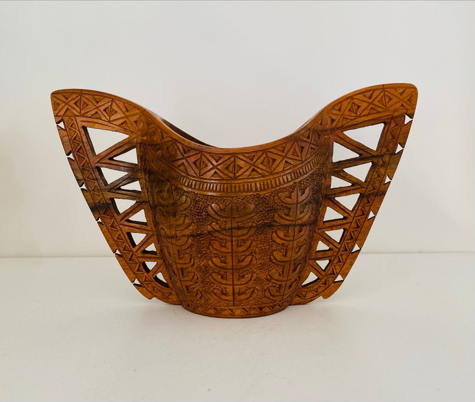 Vintage Bohemian Joegoslavische Handgesneden Huwelijksbeker, Houtsnijwerk, Minder dan 20 cm, Ophalen of Verzenden, Handgemaakt