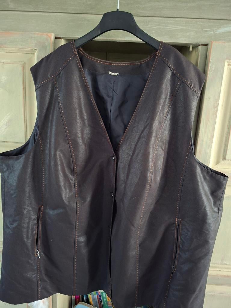 Dames Gilet/Blazer Maat 64/66 Bruin - Oksel tot oksel 89cm, Ophalen of Verzenden