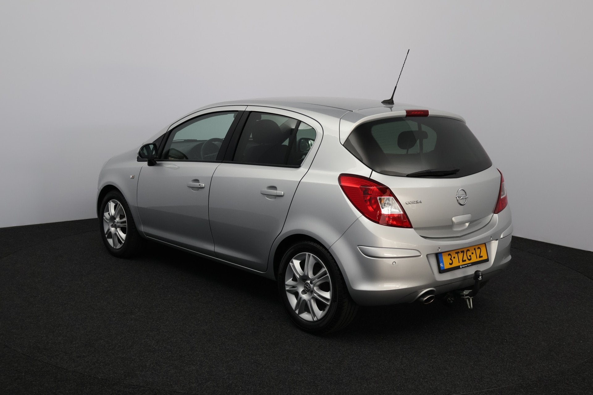 Opel Corsa 1.2-16V BlitZ /Trekhaak! /Navi /Climat /Cruise /E, Auto's, Voorwielaandrijving, Euro 5, Gebruikt, 750 kg
