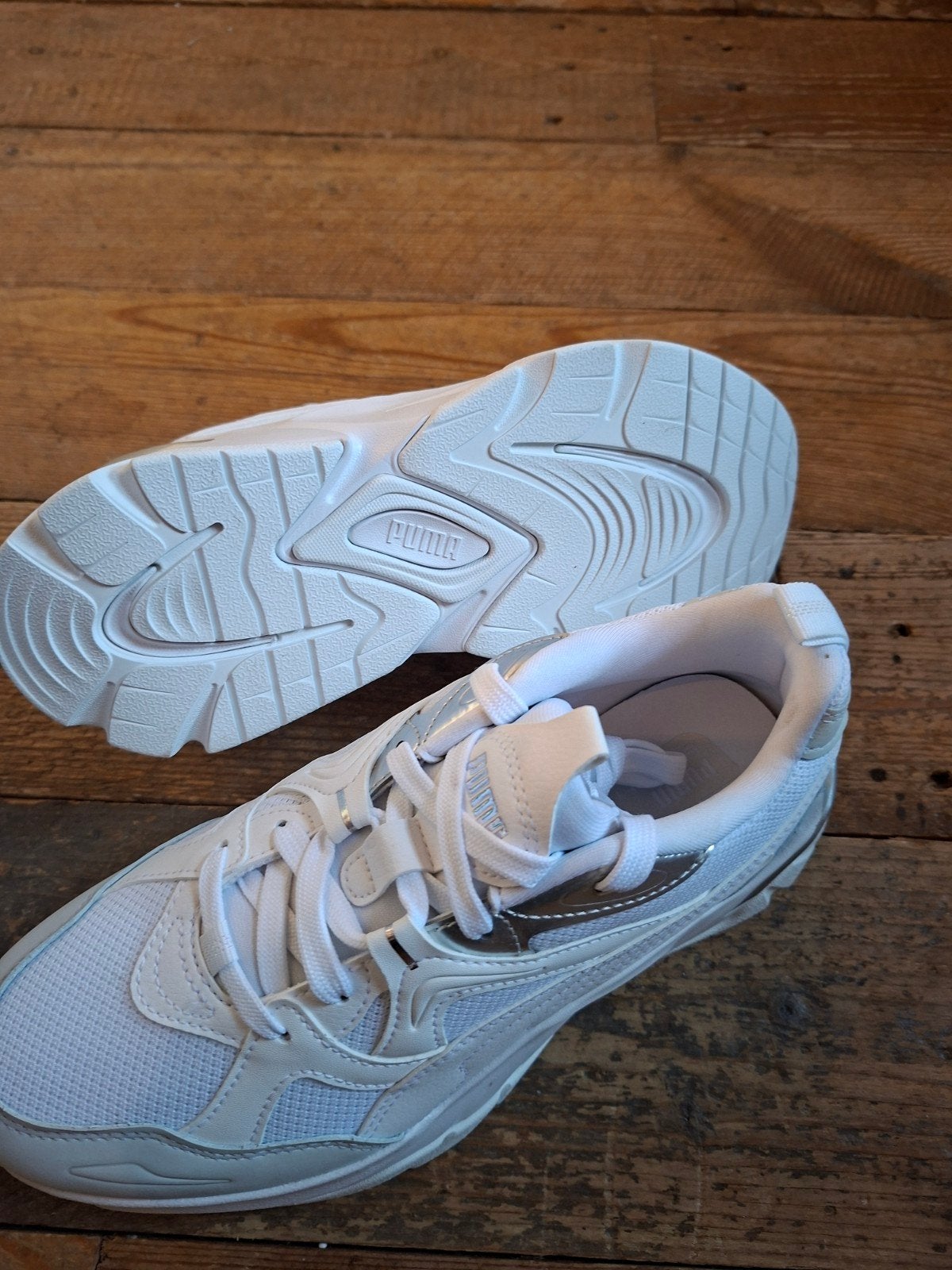 Puma dames sportschoenen maat 39, Sport en Fitness, Ophalen, Nieuw, Schoenen