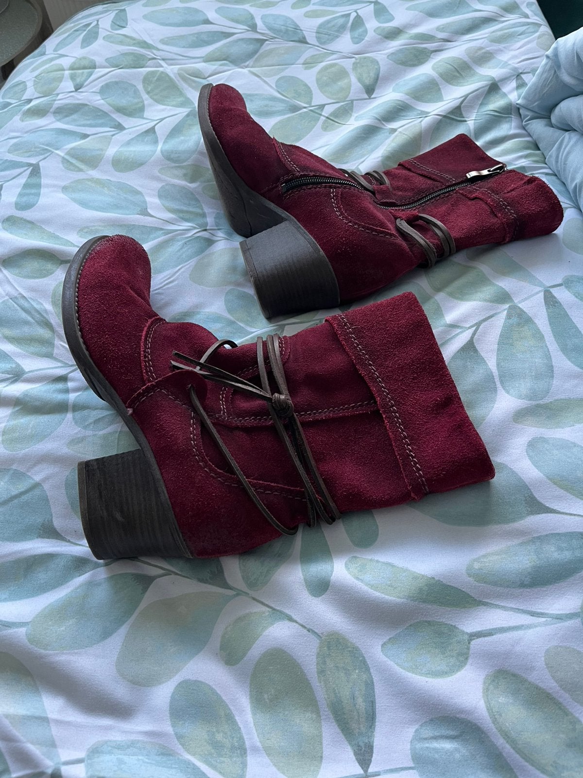 Bordeaux rode suede laarzen maat 41, Kleding | Dames, Ophalen of Verzenden, Zo goed als nieuw, Rood, Hoge laarzen