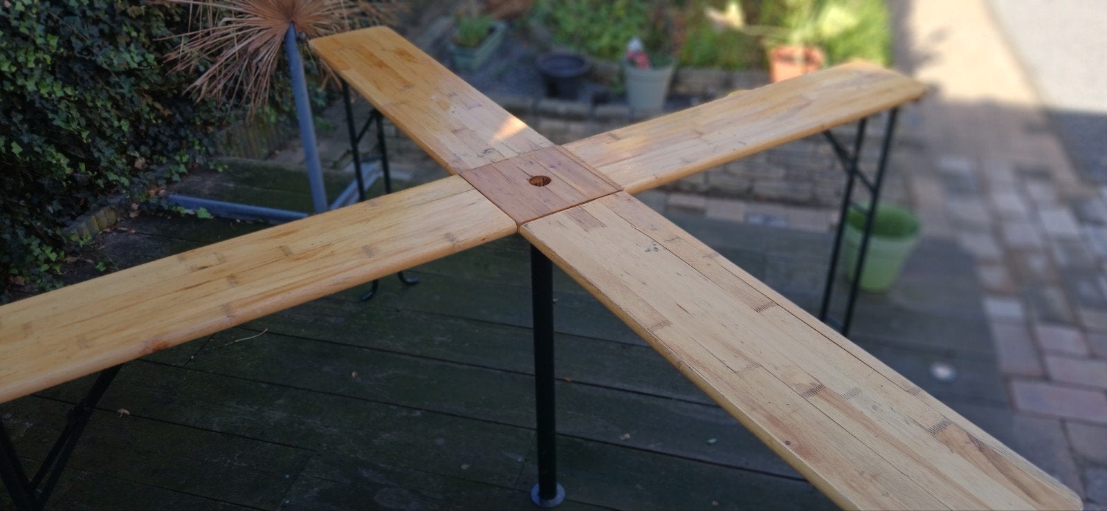 Houten inklapbare kruisvormige statafel (biertafel), Ophalen, Gebruikt, Inklapbaar, Rechthoekig
